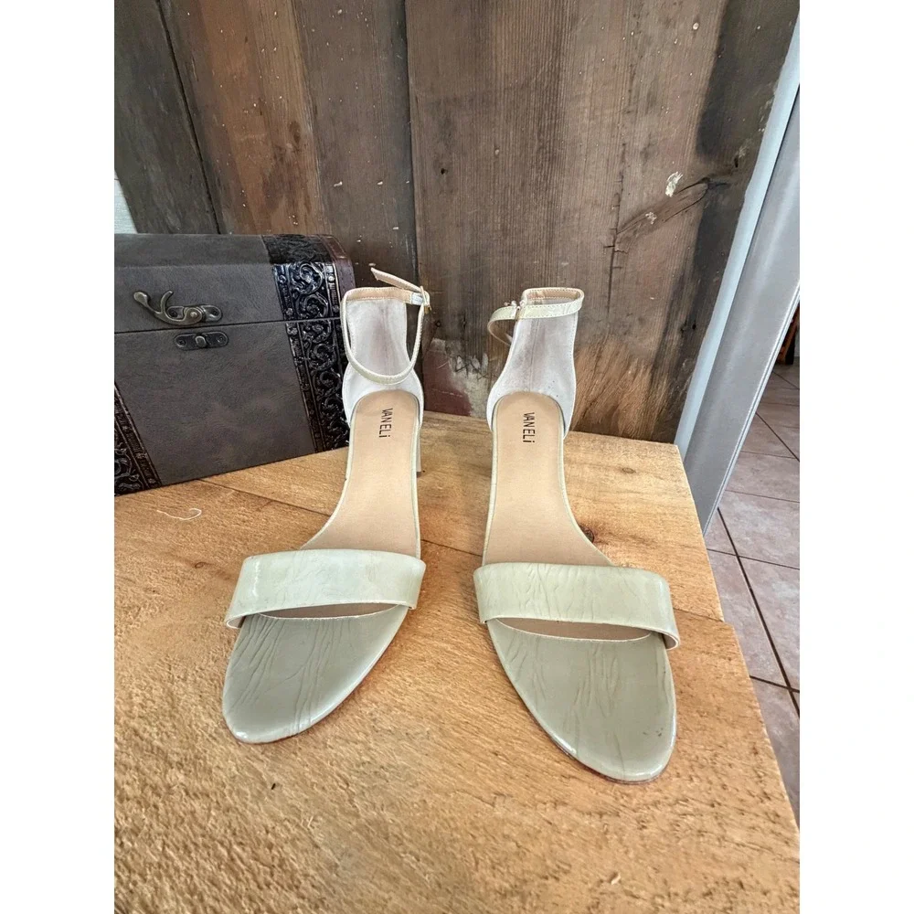 VANELi Patent Leather Block Heel Sandals Nude Taupe Minimalist‎ Size 9.5